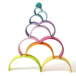 Arc-en-ciel en bois pastel