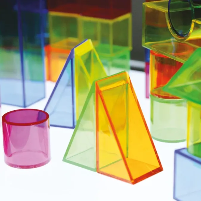 Cubes translucides multicolores par 50