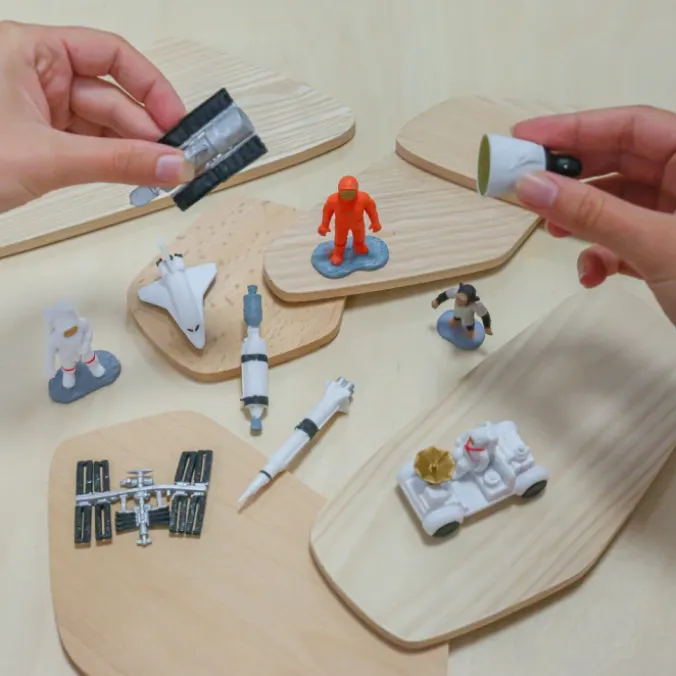 Figurines - thème espace