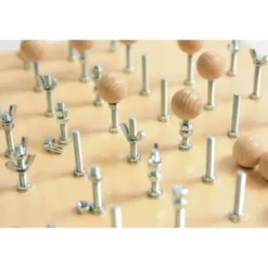 Jeu de solitaire à vis