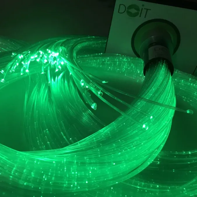Source de lumière passive pour fibres optiques
